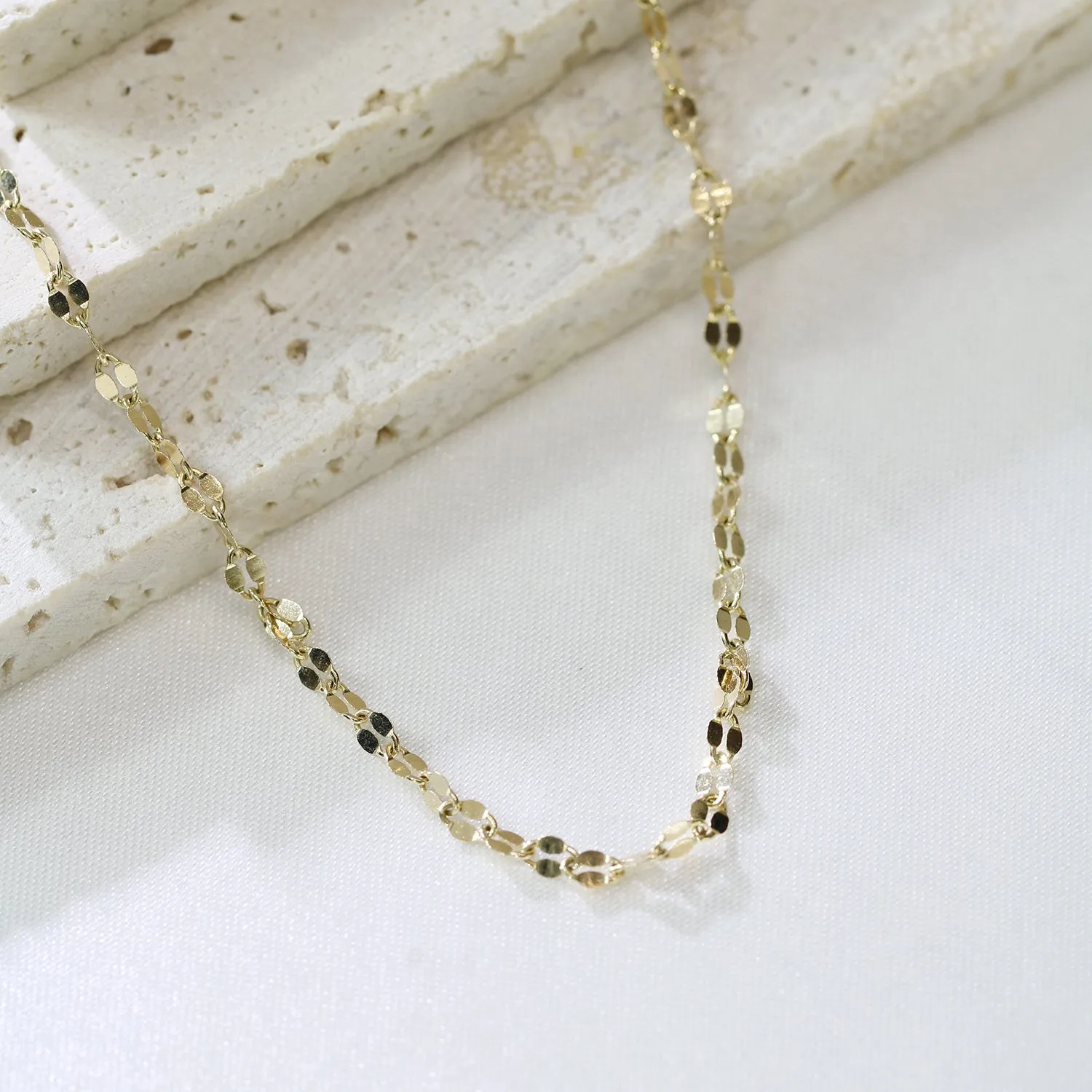 18k Yellow Gold Adjustable Lip Chain Necklace