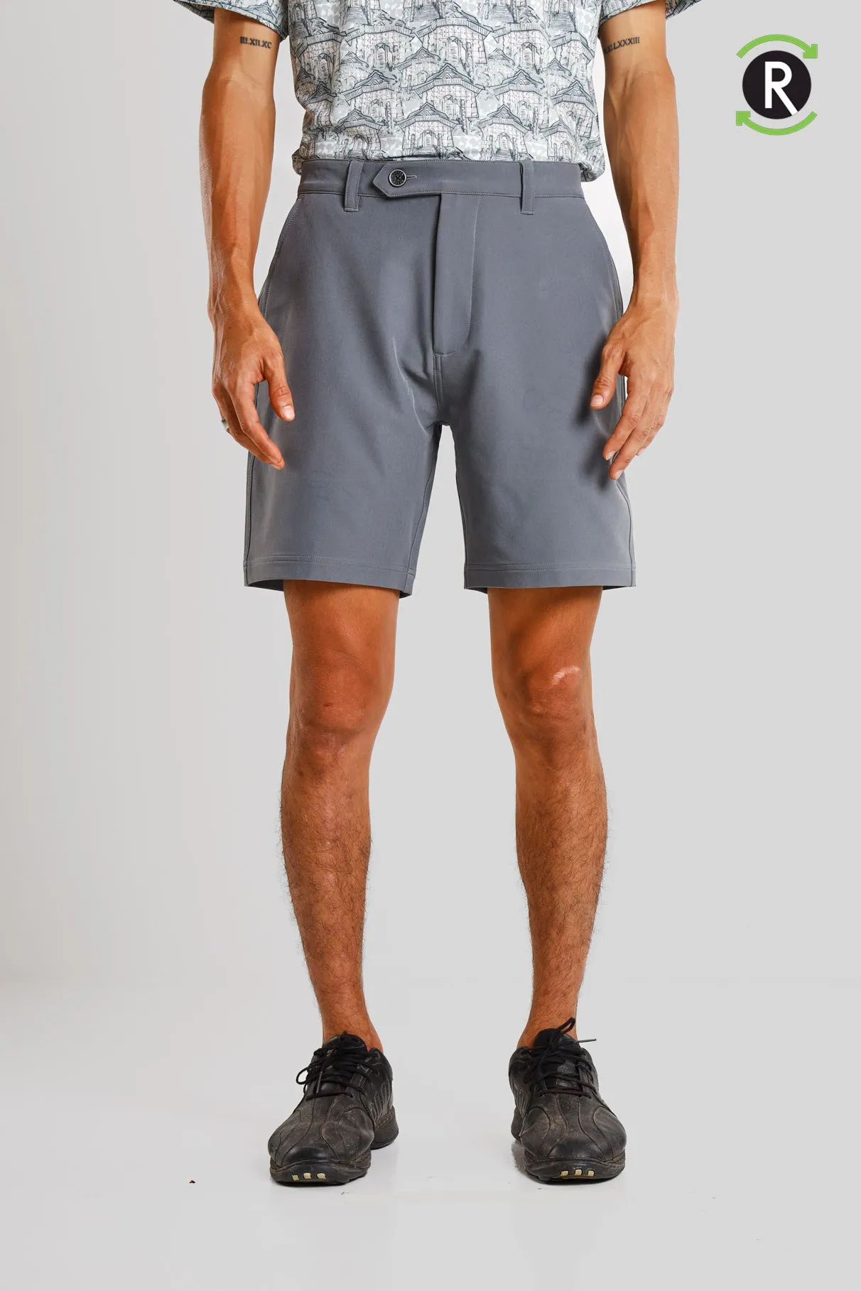 Activewear Short Pants in Quiet Shade