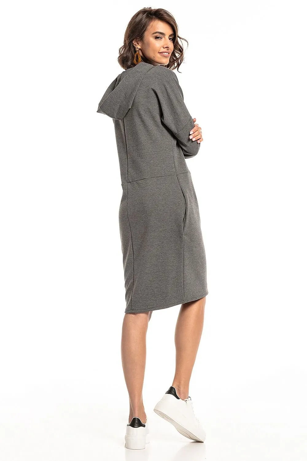 Chic Knit Hooded Day Dress with Practical Pockets