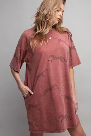 Easel Mineral Wash Cheetah T Shirt Dress - Red Bean