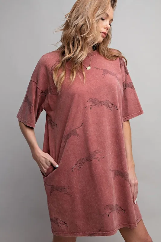 Easel Mineral Wash Cheetah T Shirt Dress - Red Bean