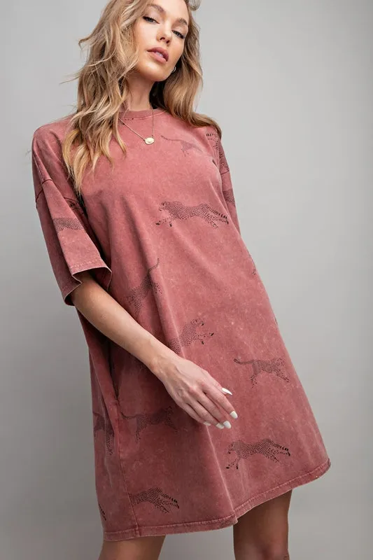 Easel Mineral Wash Cheetah T Shirt Dress - Red Bean