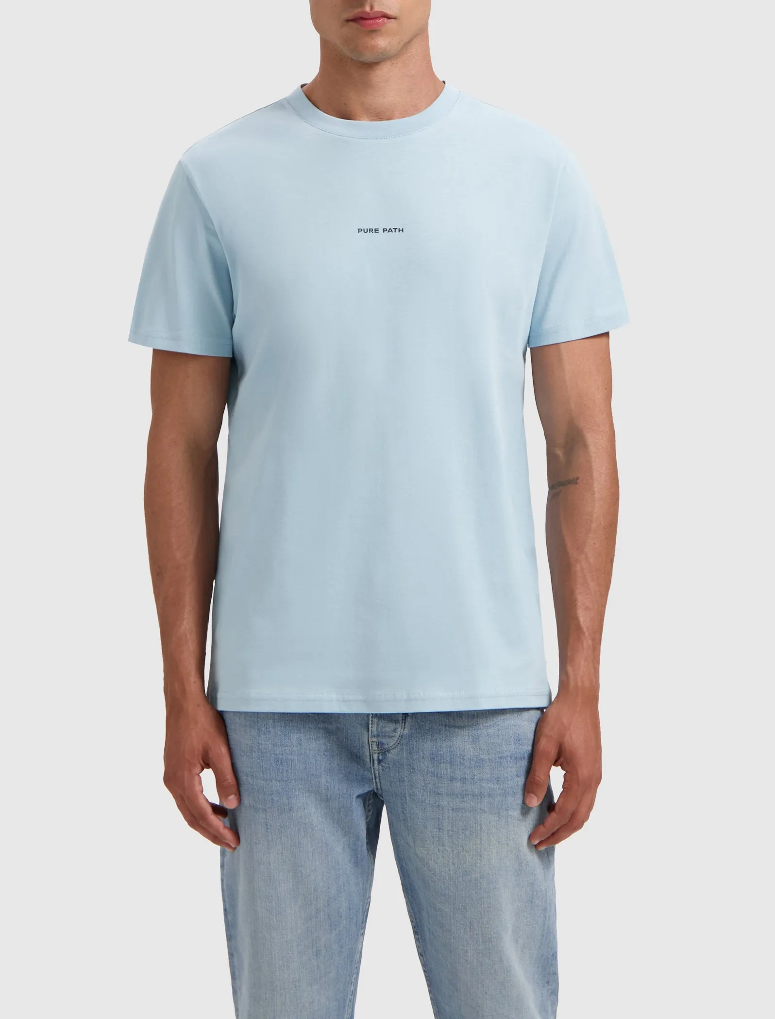 Essential Logo T-shirt | Light Blue