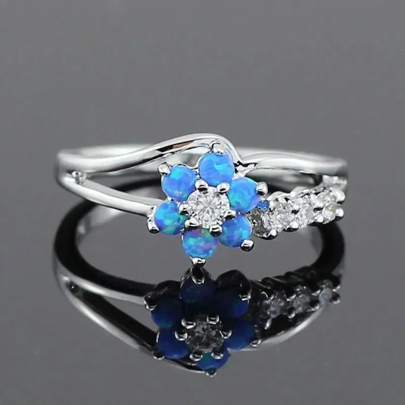 Flower King Ring from Kiwidress