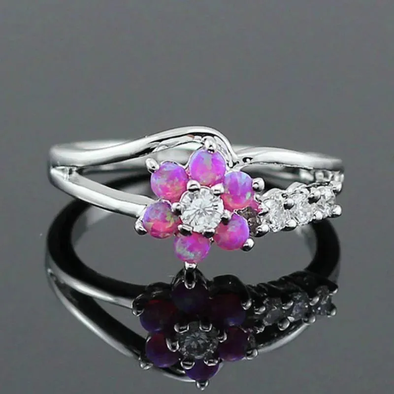 Flower King Ring from Kiwidress