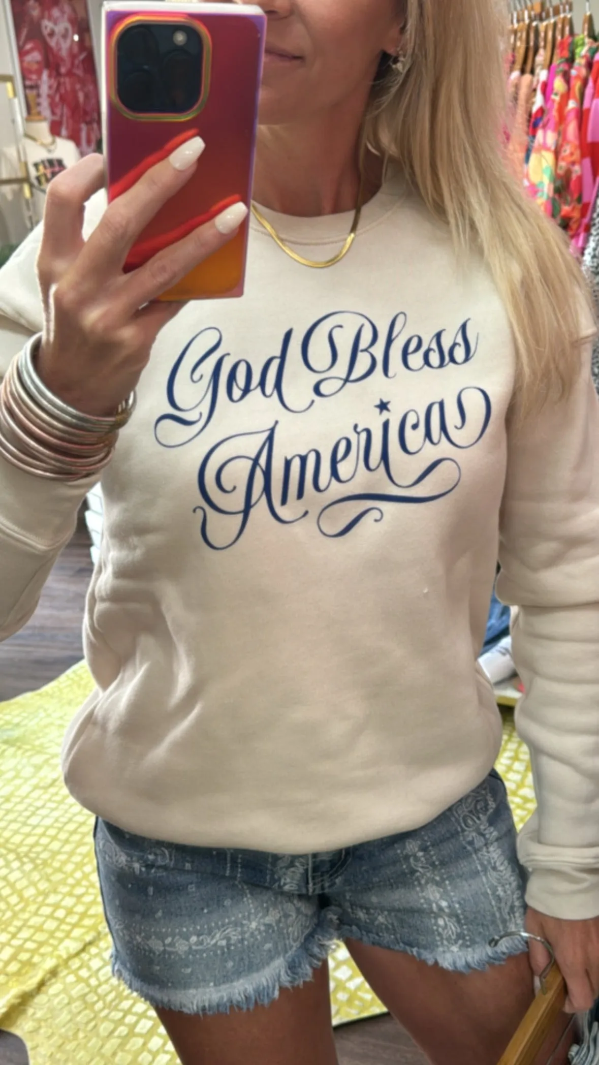 GOD BLESS AMERICA Graphic Sweatshirt in Heather Dust