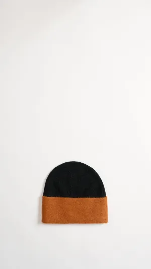 Interplay Beanie in Black Hued