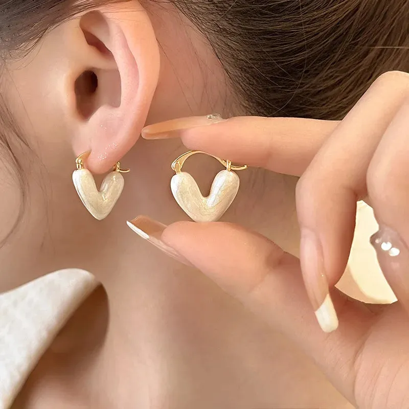 Korean Light Luxury White Oil Dropping Love Elegant Metal New Earring