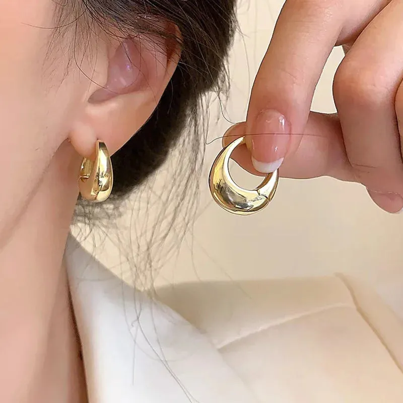 Korean New Classic Gold Color Plated Metal Hoop Fashion Girls Daily Wear Wholesale 2024 Earring