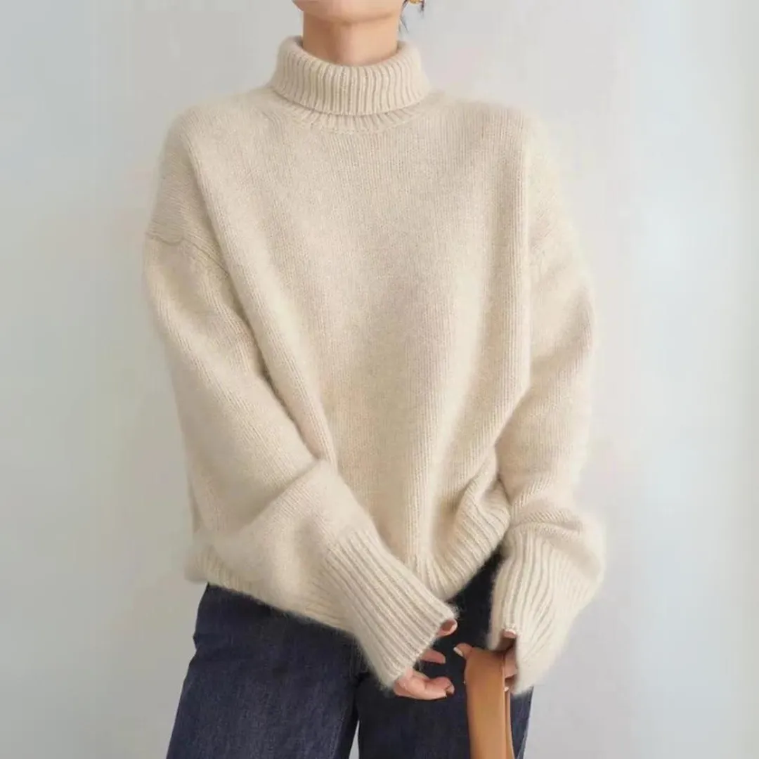 LUCY | Soft Turtleneck Sweater