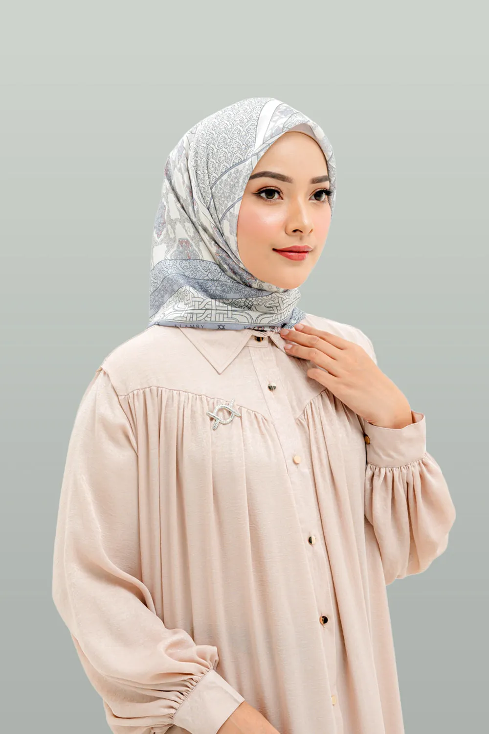 Mantingan Scarf Edelweiss