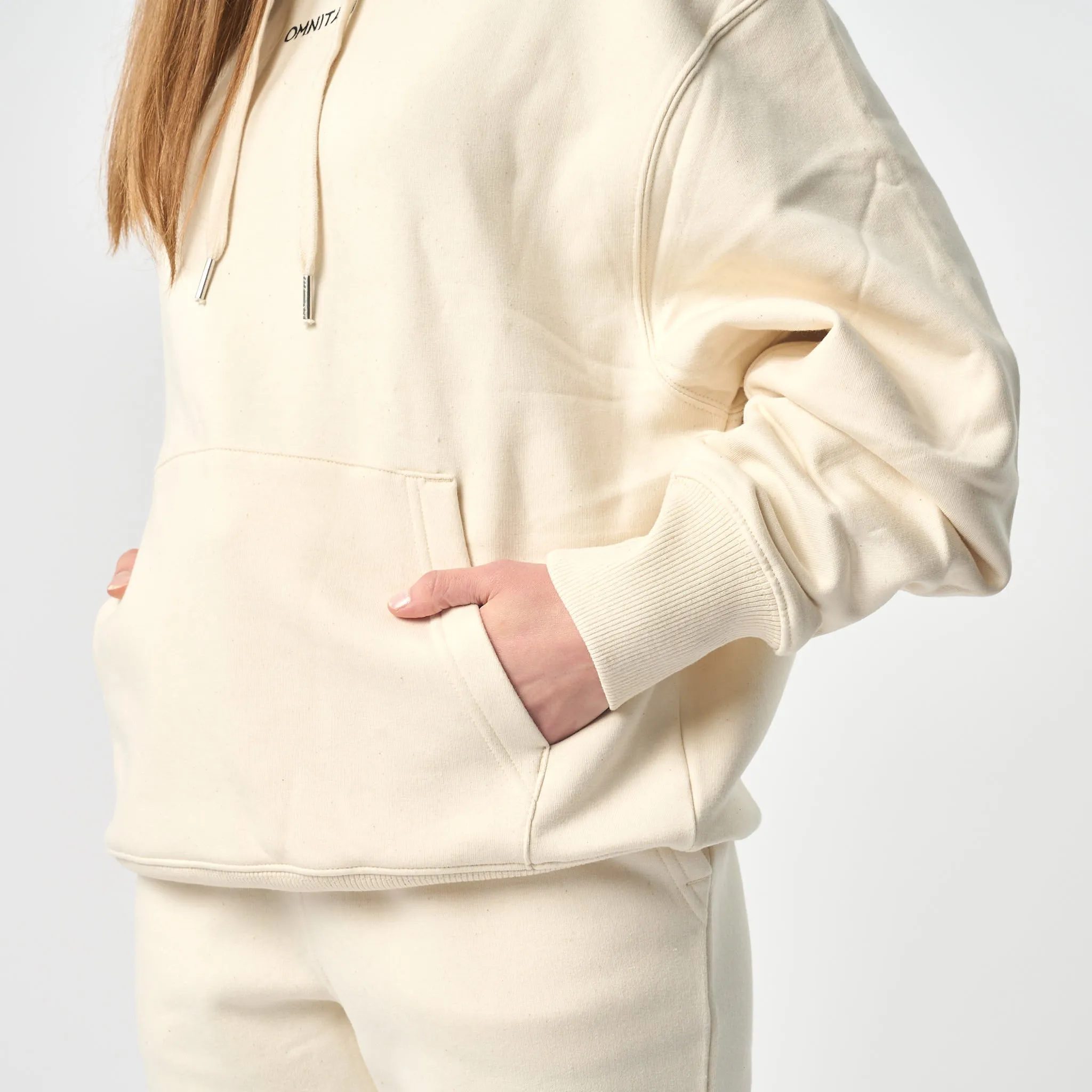 Omnitau Women's Oversized Organic Cotton Hoodie - Cream