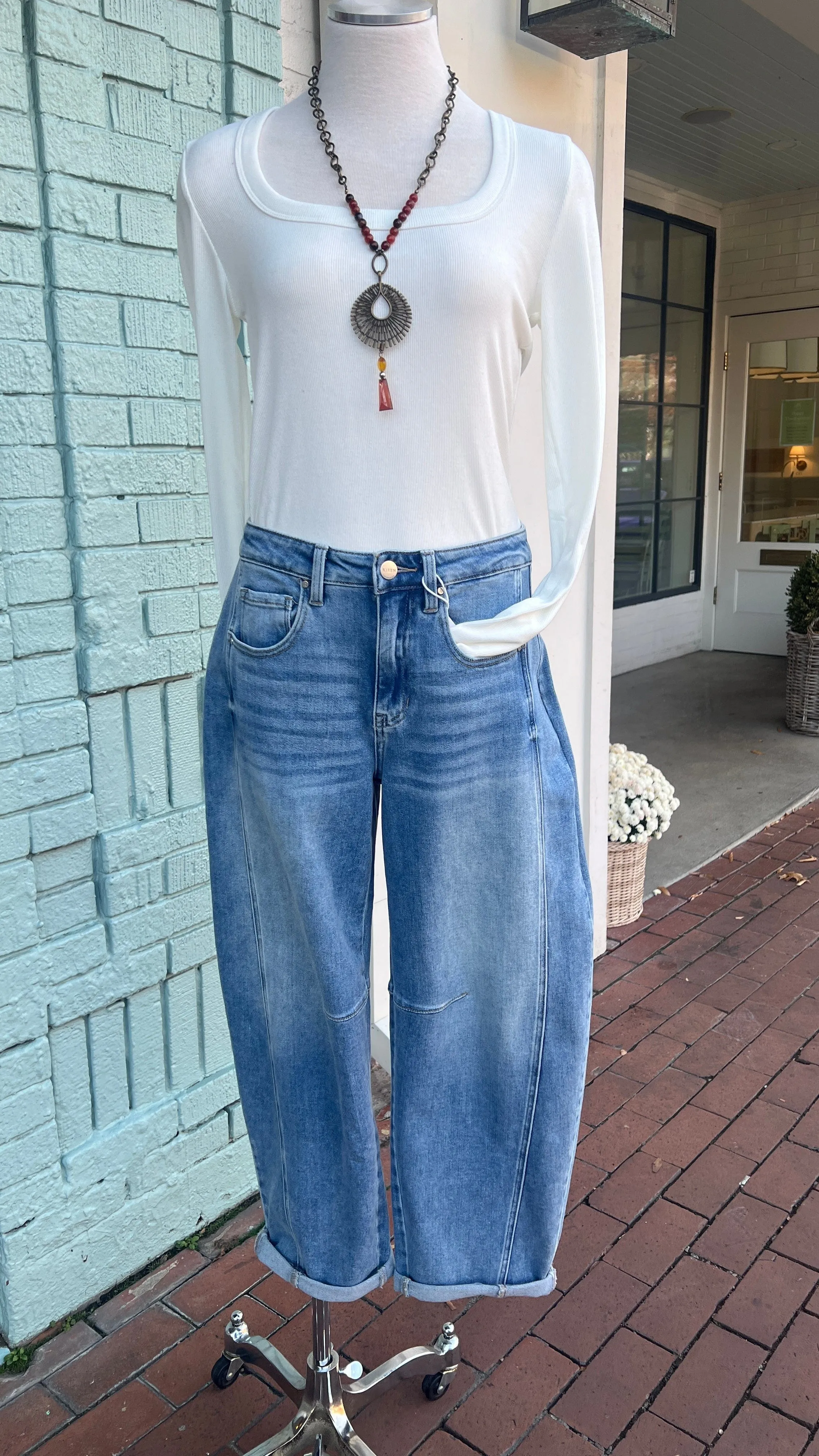 White Scoop Neck Ribbed Top